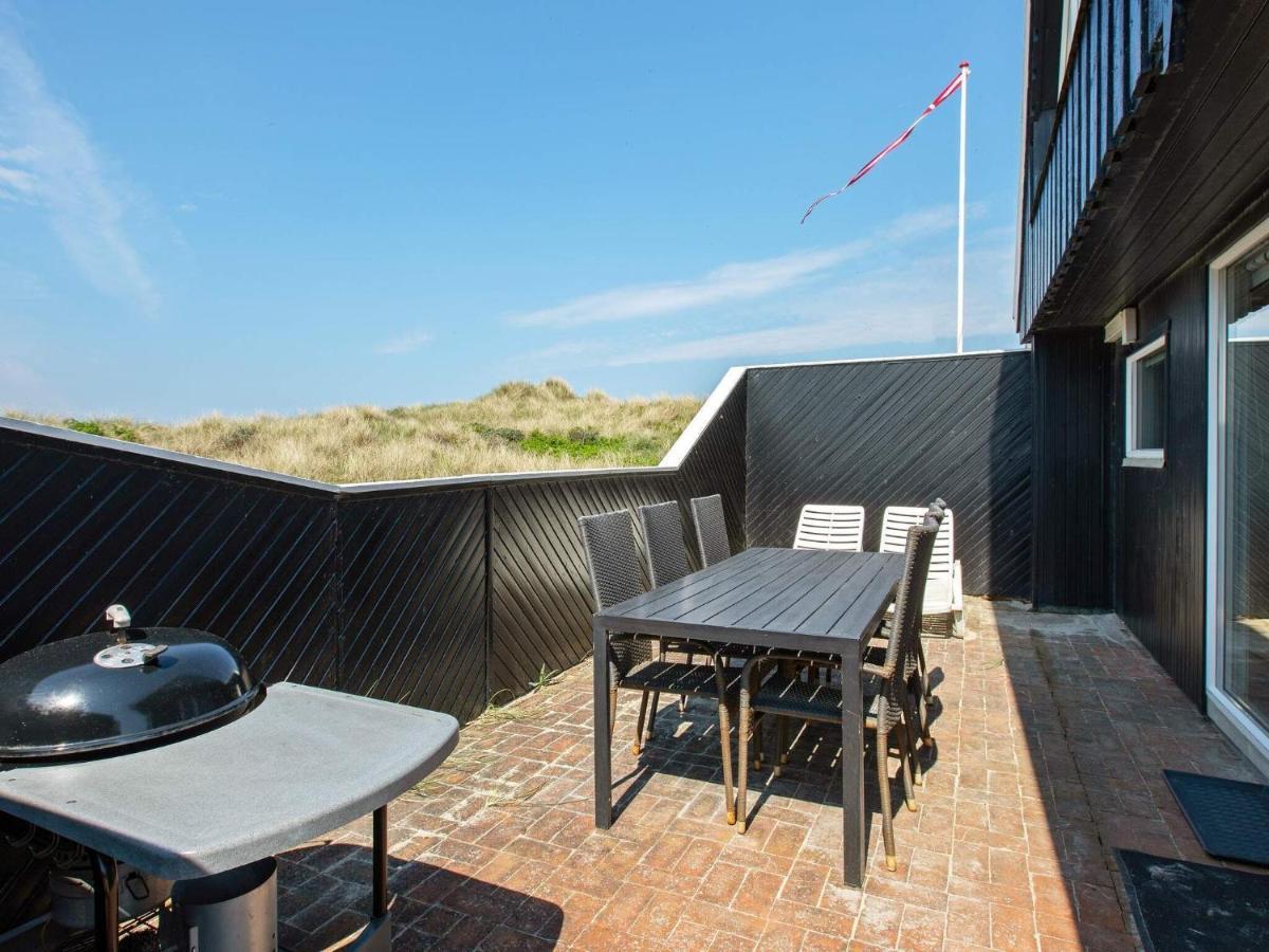 6 Person Holiday Home In Blokhus Exterior photo